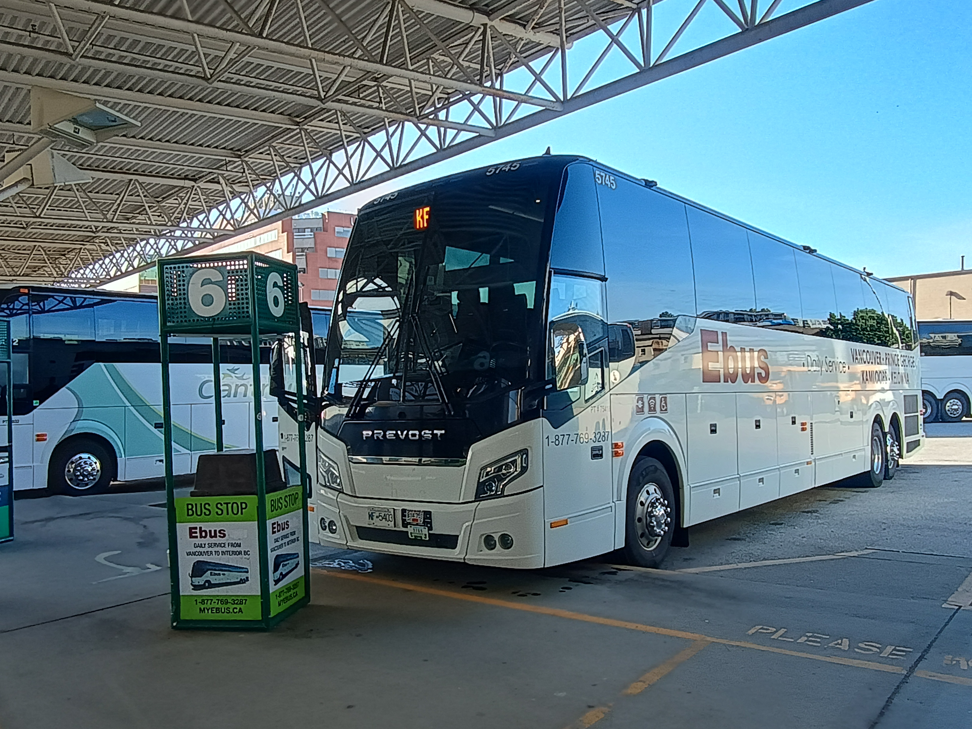 eBus coach at Bay 6, Pacific Central Station